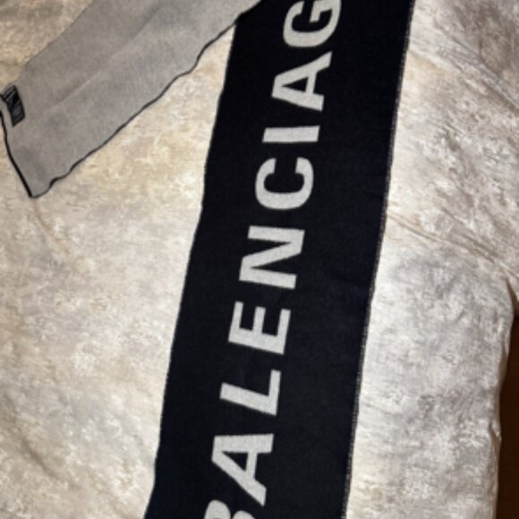 BALENCIAGA WOOL SCARF - Picture 15 of 15